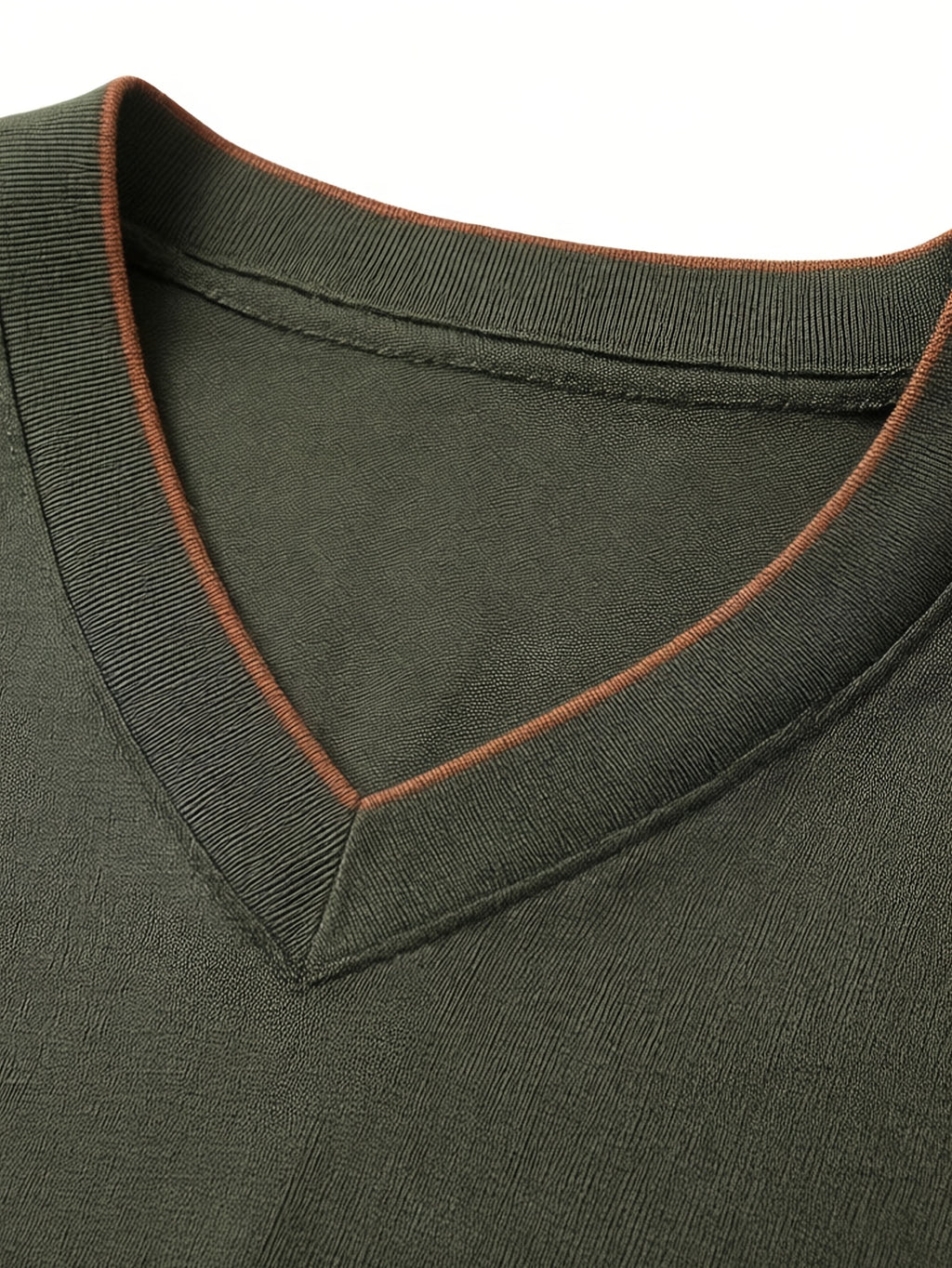 Men'S Summer Short-Sleeved T-Shirt, V-Neck Color-Blocking Details, a Slightly Slim Fit That Conforms to The Body, Showing Neat Lines Without Being Tight, Suitable for Daily Leisure/Weekend Travel Scenarios, And Light Social Scenarios - Olive Green