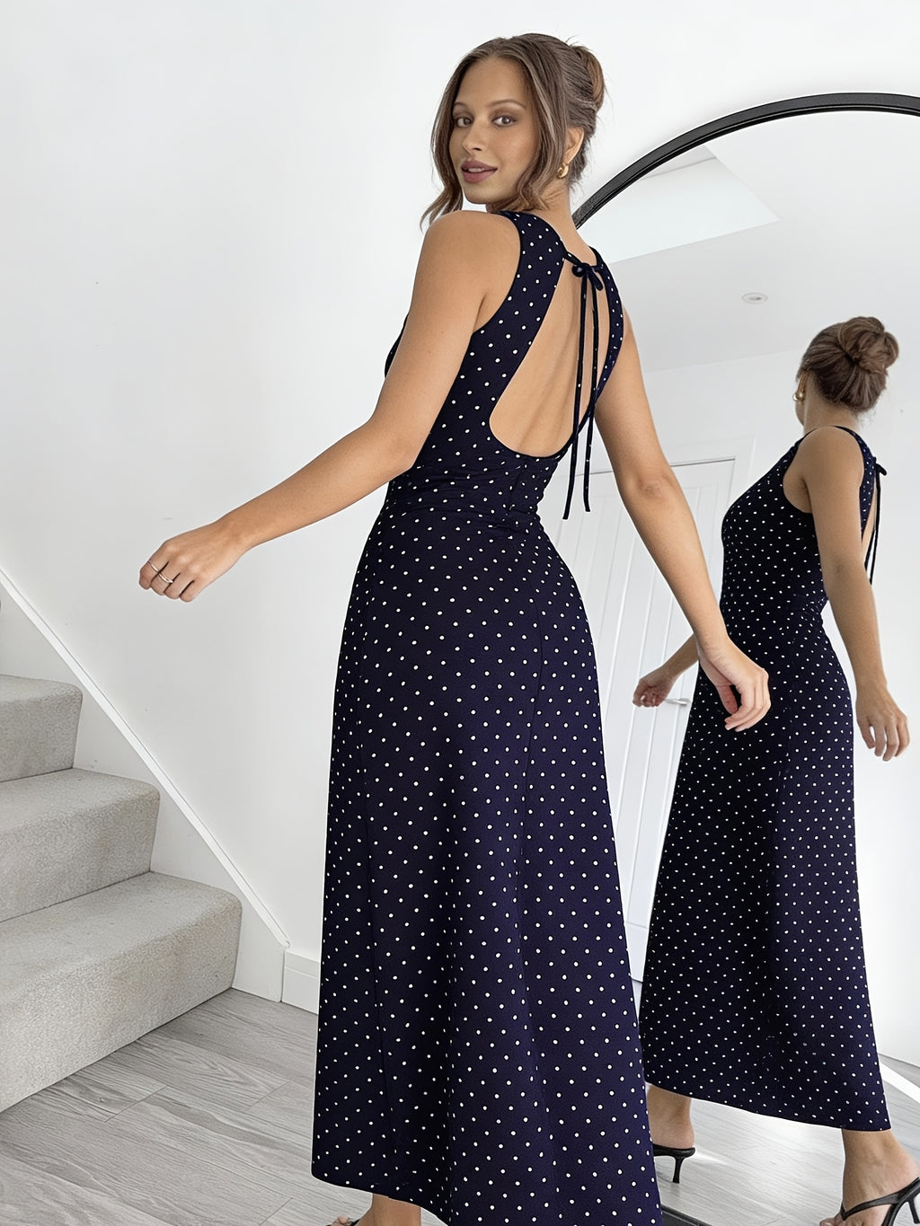 Women's Brown Polka Dot Round Neck Sleeveless Backless Cut-Out Tie-Up Slim Fit Elegant Vintage Sexy Dress - Blue