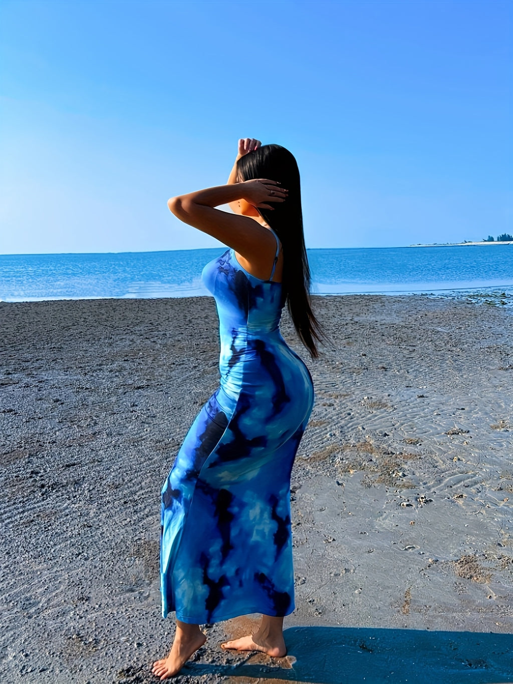 2025 New Style Dress for Women, Featuring a Blue Gradient Floral Print, Sleeveless Design, Long Beach Dress, Perfect for a Sexy Vacation - Blue