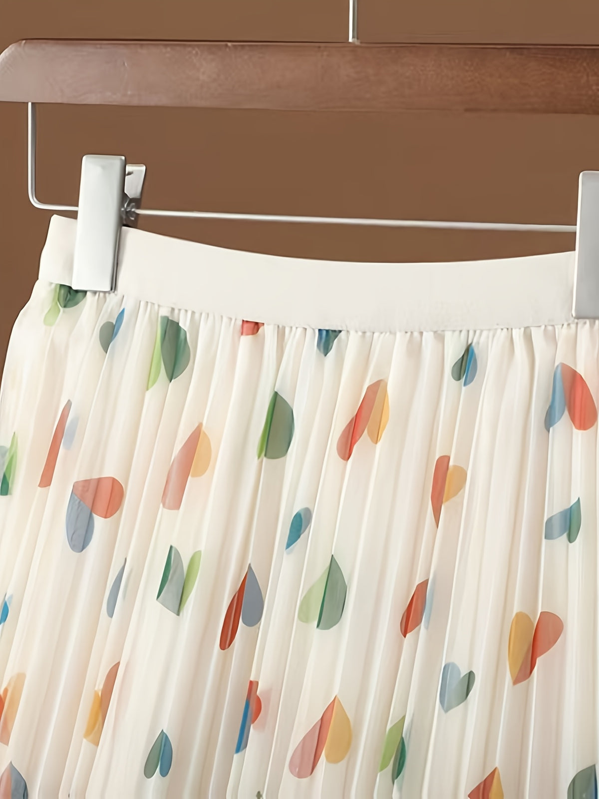 New High-Waisted Pleated Tulle Skirt with Peach Heart Print, A-Line Midi Skirt with Flared Hem - Beige