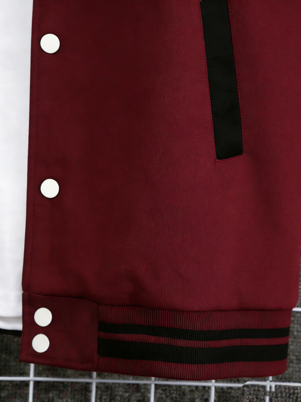 Men'S Trendy Baseball Jacket - LA WEST COAST Pattern - Contrast Sleeve Style - Button Closure And Stretch Fabric All-Season Versatile Comfortable Outerwear - Ideal for Outings, Travel, Friends Gatherings, And Commuting, Loose Fit Machine Washable - Burgundy