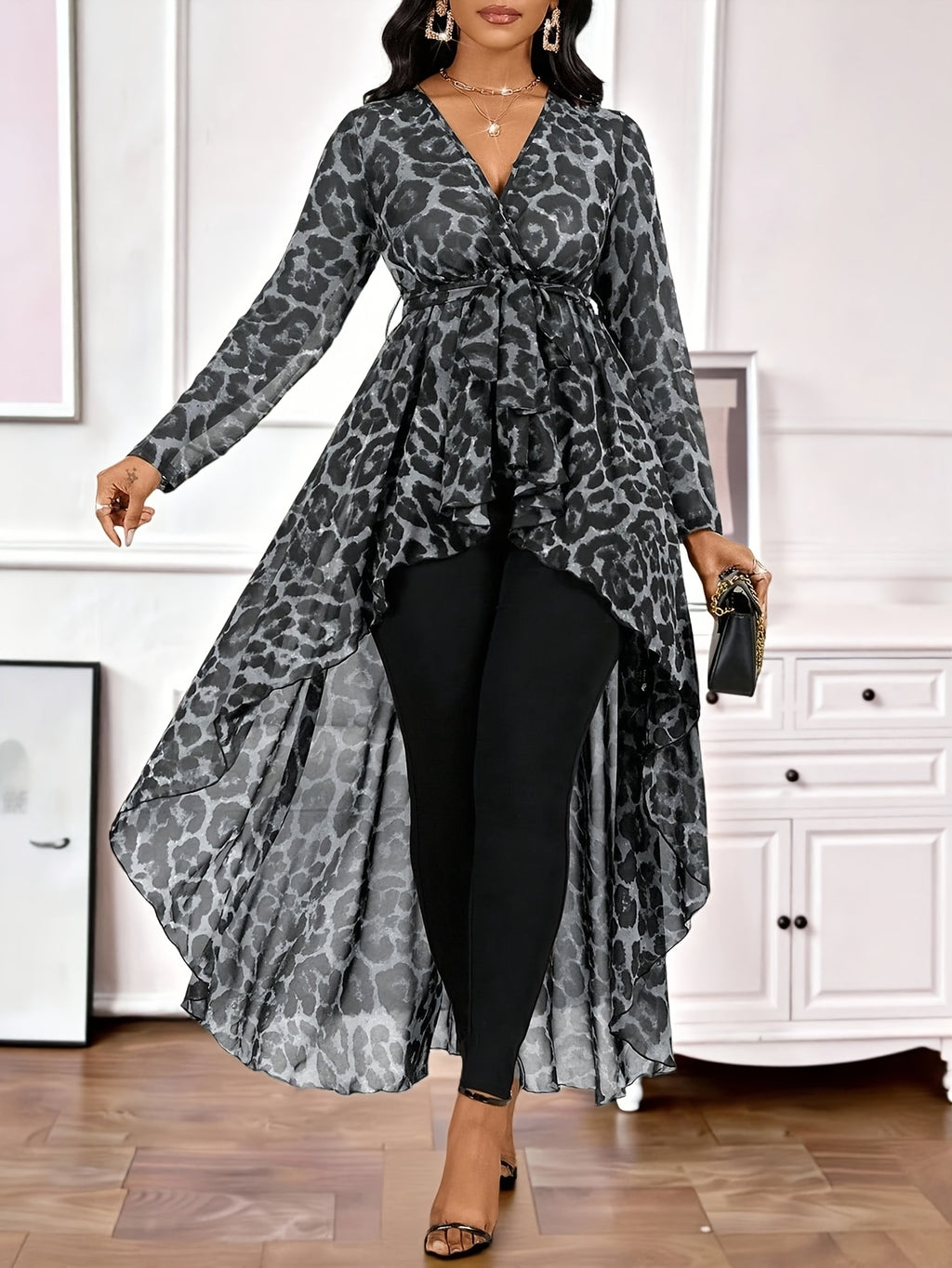 YY1029275 Women'S Long Top with Leopard Print, V-Neck, Shorter in The Front And Longer in The Back. A Versatile Long Shirt with a Tie - Grey