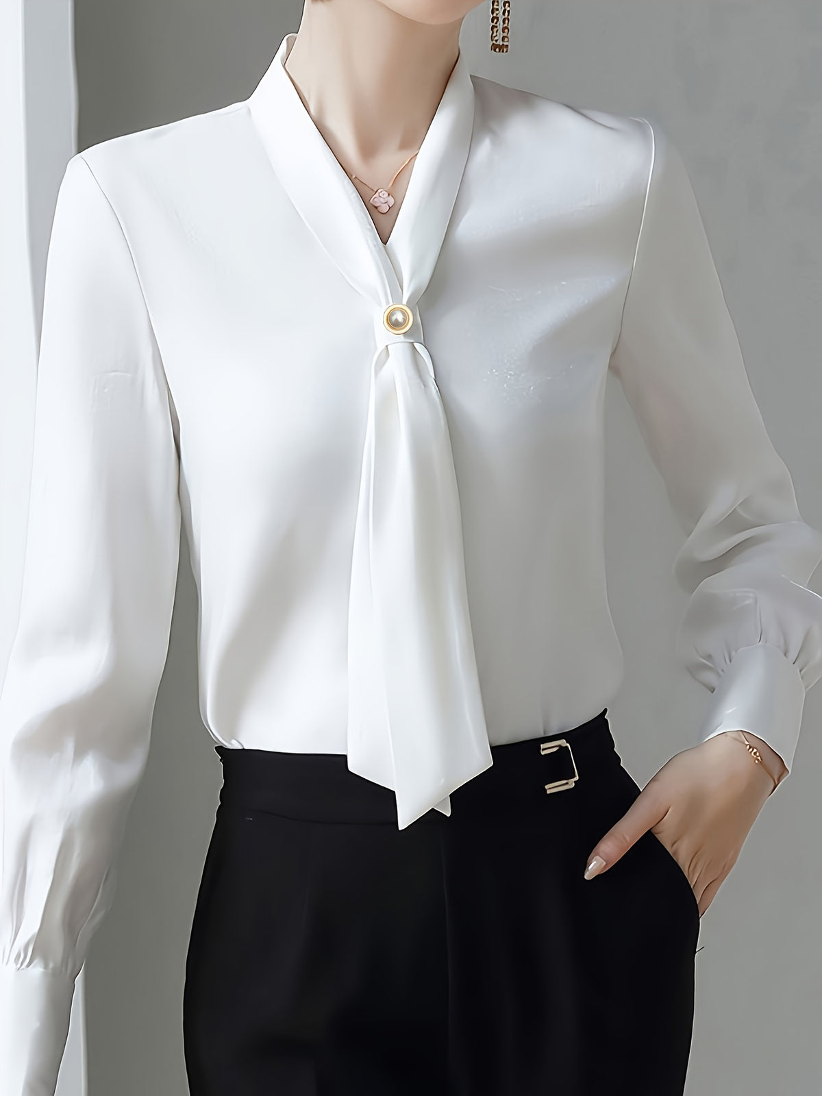 Solid Color Lace-Up V-Neck Long-Sleeved Shirt, Elegant Women'S Clothing, Suitable for Spring And Autumn Seasons - White