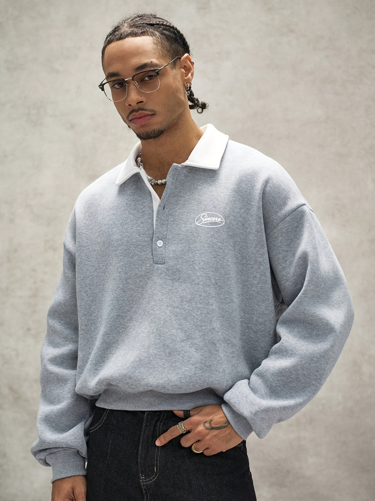Men'S Loose Minimalist Urban Style Color-Block Polo Neck Sweatshirt, Soft Fabric Half-Button Letter Long Sleeve Pullover Top, Casual Commute City Leisure Wear - Grey