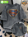 1pc, Men'S 100% Washed "DC Superman Theme Metal Badge Print Casual Short Sleeve T-Shirt" Casual Versatile Loose Summer Round Neck Short Sleeve, Double-Sided Print Front And Back - Suitable for Outdoor Sports, Gym, Daily Wear - Grey