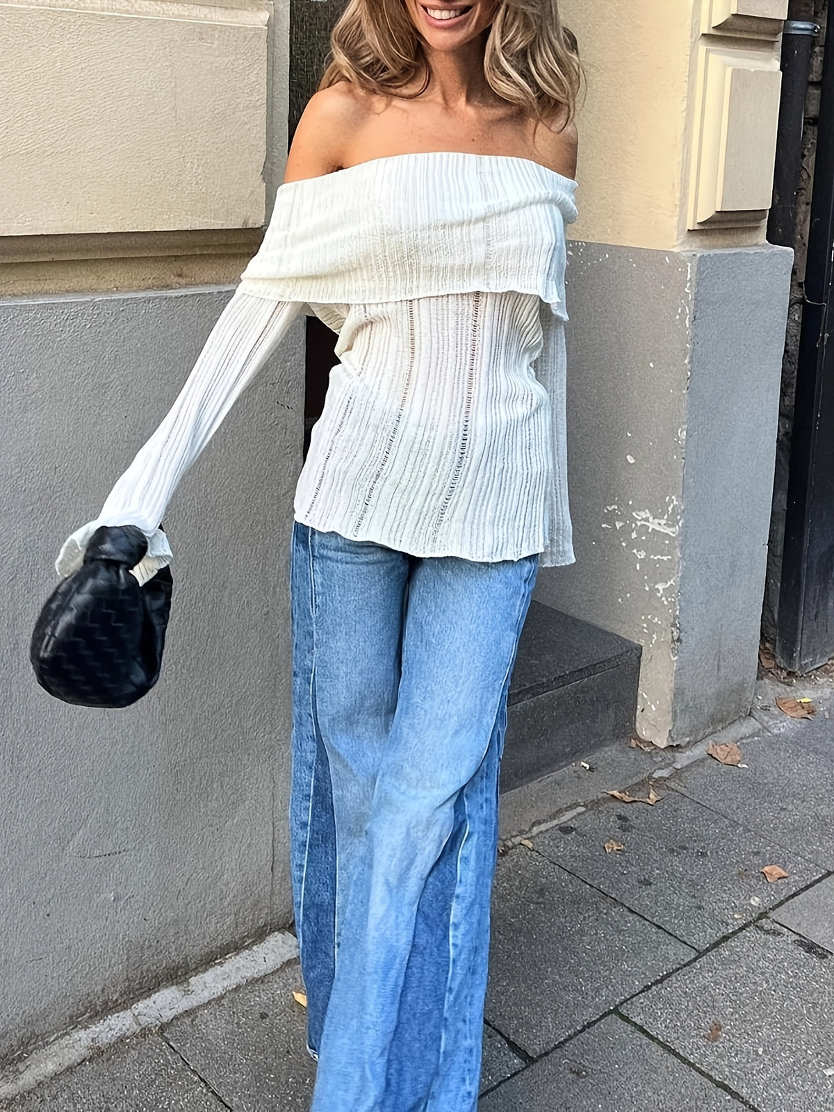 New Summer Women's Elegant and Fashionable Off-the-Shoulder Flared Sleeve Slim-Fit Short European and American Style Long Sleeve Dress - White