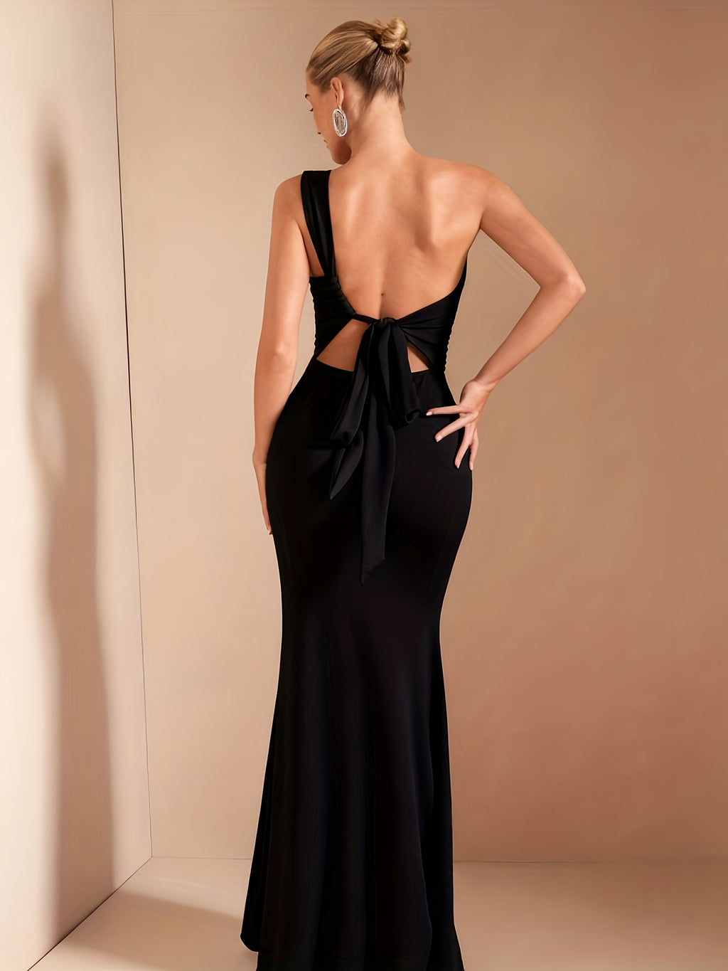 Spring/Summer New Elegant Women's Asymmetrical Neckline Off-Shoulder Long Sleeve Dress, Suitable for Casual, Dating, Club, Party, Christmas, Backless, Wedding Dress - Black