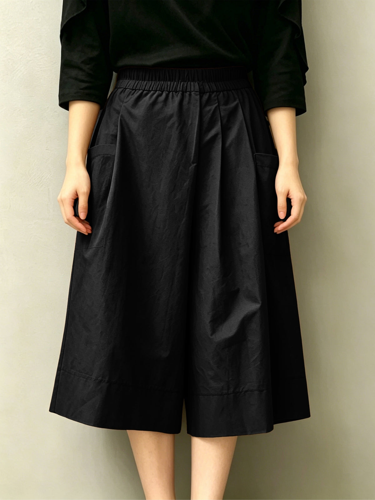 High-Waist Elastic Waist Women'S Capri Wide-Leg Skirt Pants, Side Large Pocket Design, Loose Skirt Silhouette, Breathable Fabric, Summer Casual Wear Choice - Black