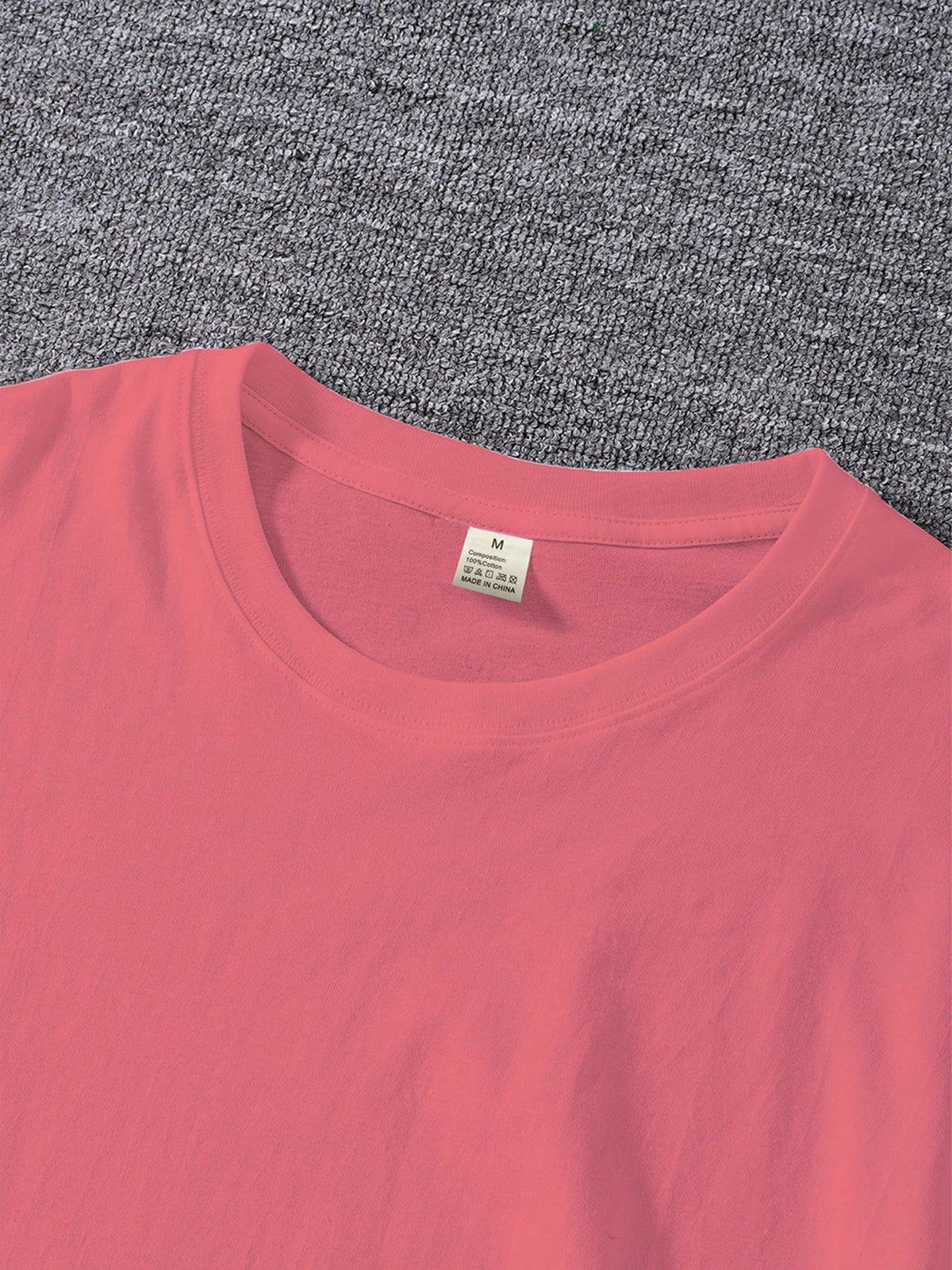 Warner Bros. Officially Licensed Classic Character Arms Open Embracing Print Men'S 100% T-Shirt, American Retro Casual Short Sleeve, Soft And Breathable, Suitable for Daily Use, Fitness, And Outdoor Activities in Summer - Watermelon Red