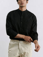 Spring And Autumn Men'S Stand-Collar Long Sleeve Shirt, Retro Solid Color Loose Shirt, Casual Commute Versatile Top, Spring And Autumn Shirt, Retro Basic Style Shirt, Commute Men'S Wear, Easy Versatile Shirt, Chinese Collar Long Sleeve Shirt - Black