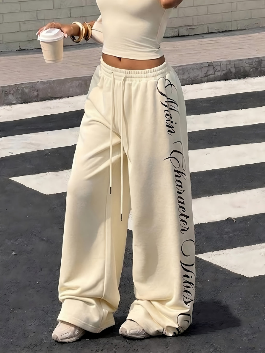 Women'S Y2K Wide Leg Sweatpants High Waist Drawstring Drapey Floor-Length Casual Trousers Side Floral English Print Soft Loose Pants Trendy Street Style Flowy Joggers Suitable for Spring Summer Fall Daily Outing, Fitness, Home Wear - Apricot
