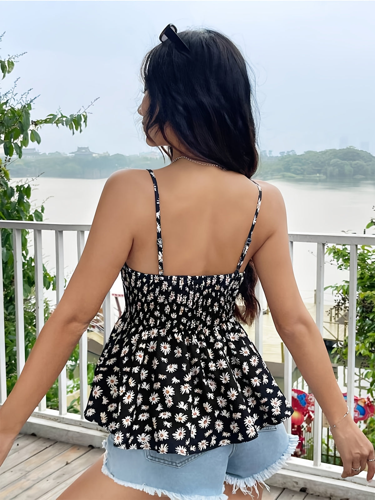Women'S Elegant Fashion Printed Fresh Cami Top with Waist Cincher And Ruffled Hem, Gentle Vacation Style Top Suitable for Dates, Travel, Parties, Beach Getaways, And Commuting - Black