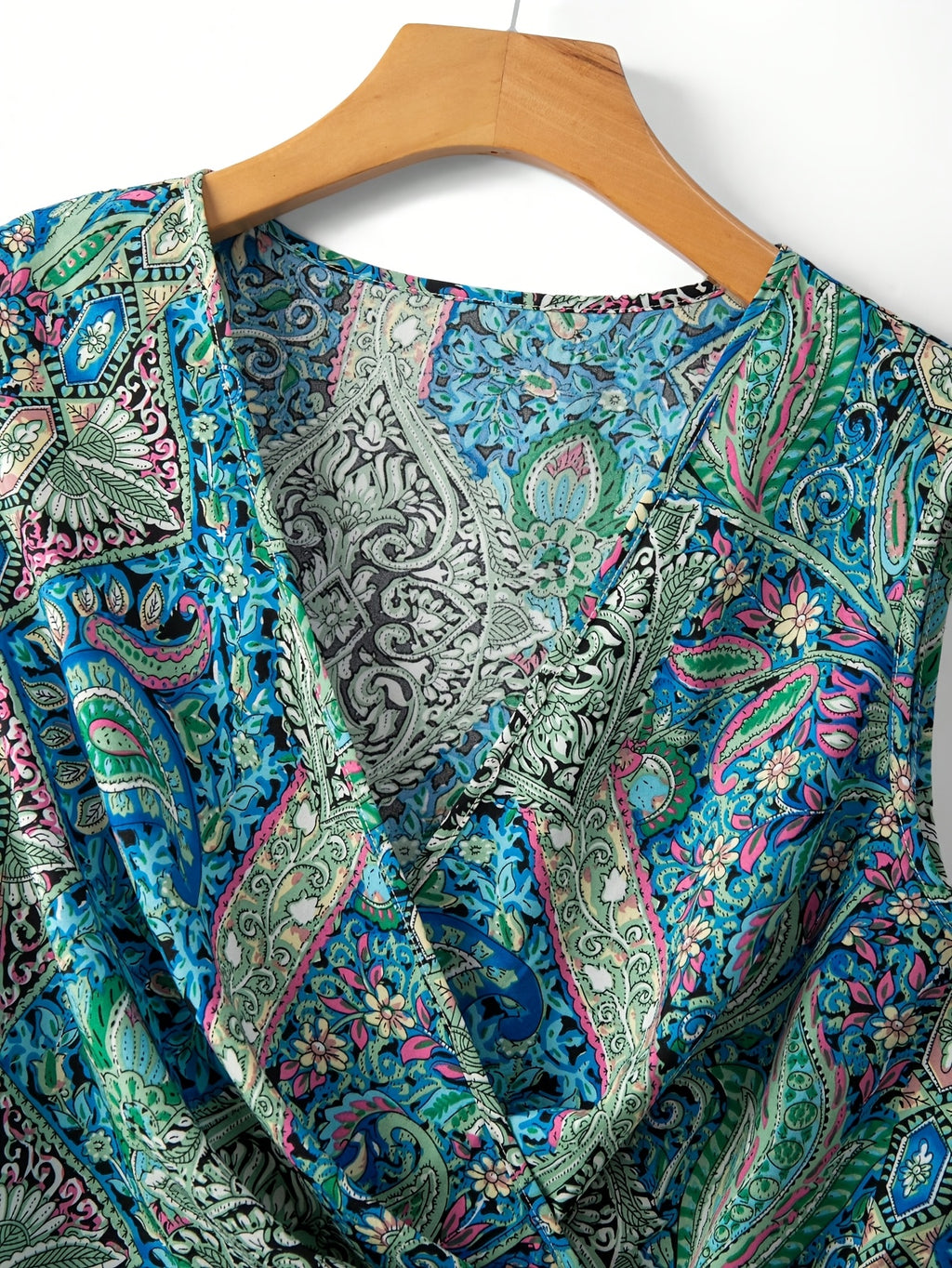 Women'S New Paisley Top, V-Neck Cross-Tie Sleeveless Slim Shirt, Fashion Casual Vest Suitable for Work, Vacation, Dating, Multi-Purpose Summer - Mixed Color 2