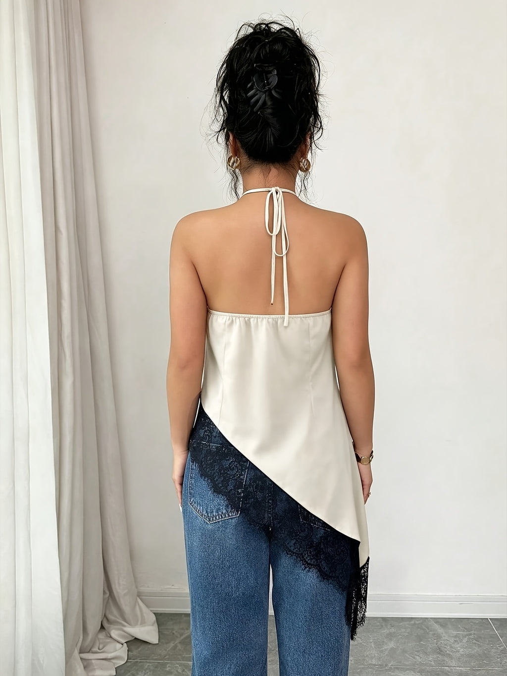 New Summer Satin Women's Camisole, Halter Neck Tie, Asymmetrical Lace Hem, Sexy Women's Camisole, Luxurious Lace-Trimmed Backless Bodycon Camisole, Sexy Sleeveless Top, Suitable for Parties, Cocktail Events, Formal Occasions, and Business Casual - Apricot