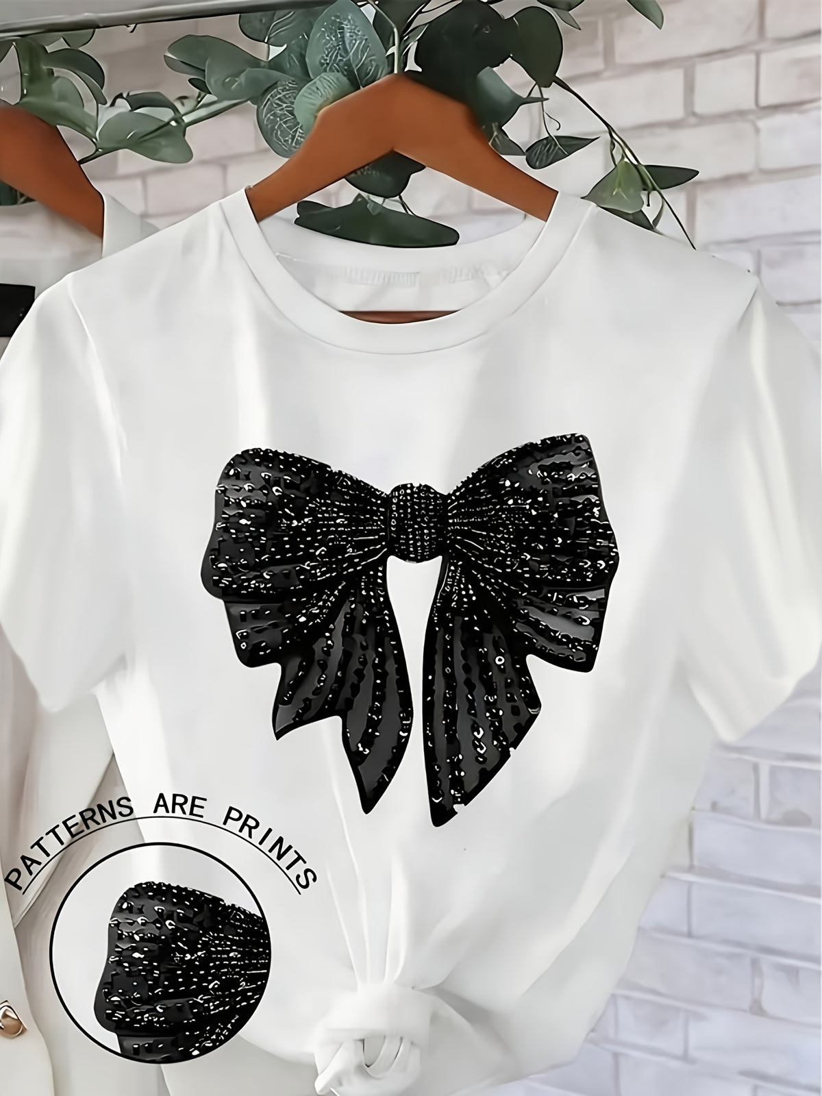[Printed Design-Not Textured] Women'S T-Shirt Black Bow Print, Comfortable Fabric, Multiple Specifications Available, Ideal for Daily Casual Outings And Relaxed Indoor Wear - White