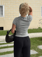 Solid Color Slim-Fit Short Sleeve Women's Single-Breasted Ribbed Waist-Cinching Everyday Versatile Commuter Hot Cardigan T-Shirt - Silvery Grey