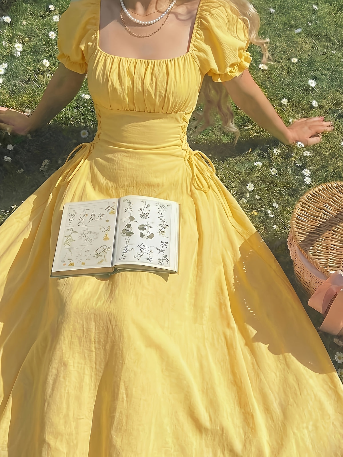 Retro Pastoral Square Neck Puff Sleeve Long Dress, Waist-Cinching Tie Detail Flared Dress, Tie-Waist Mid-Length Dress, Summer Gentle Style Tea Dress, Outing Photo Atmosphere Fairy Dress, Elegant Vacation Party Mid-Length Dress, Formal Wear - Yellow