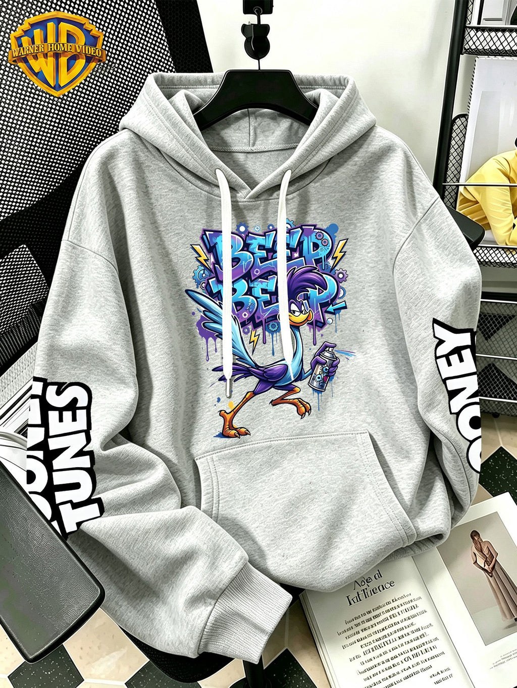 WB Warner Bros Official Men's & Women's Cyber Graffiti Runaway Bird Hoodie - Iconic WB Print Sweatshirt, Adjustable Hood, Loose Fit Warm Pullover for Fall/Winter, Machine Washable Suitable for Daily Wear & Outdoor Sports - Light Grey