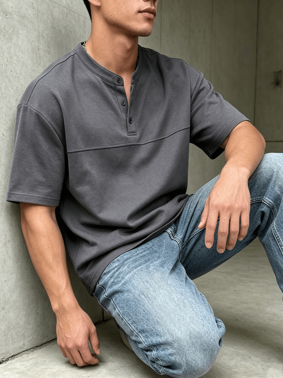 Men's Henry Collar Short-sleeve T-shirt, Three-button Half-placket Patchwork Design Top, Loose and Casual Solid Color for Summer, with an Adjustable Collar for a Simple yet Textured Look - Dark Gray