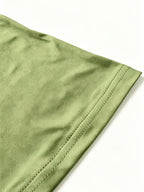 Men's Henry Neck Cross-Strap Short Sleeve T-Shirt with Mesh Line Print, Soft and Comfortable Fabric, American Trendy Design, Suitable for Dating, Commuting, and Casual Occasions, Creating a Clean, Casual, and Refreshing Look - Olive Green