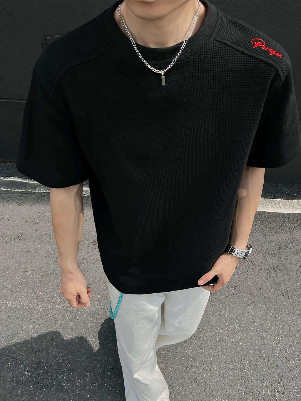 Men's Casual Sports T-shirt, a Fashionable and Trendy Men's T-shirt Featuring  Embroidery, Simple and Versatile Solid Color with a Round Neck and Short Sleeves. The Loose Fit Offers Comfort with Slightly Stretchy Fabric, Ideal for Daily Casual Wear - Black