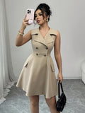 A Stylish Women'S Sleeveless Mini Dress with a French Collar, Featuring a Double-Button Waist And Decorative Faux Pockets - Khaki