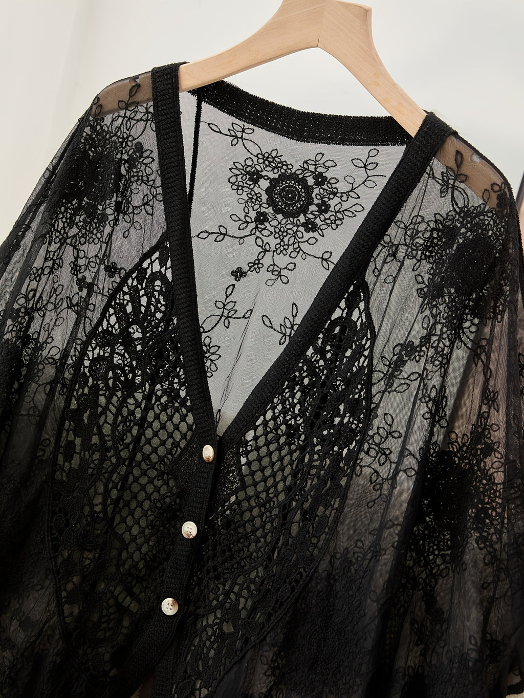 Bohemian Openwork Embroidery Spring and Summer Ethnic Fashion Joker Casual Cardigan, Suitable for Going Out to Wear. - Black