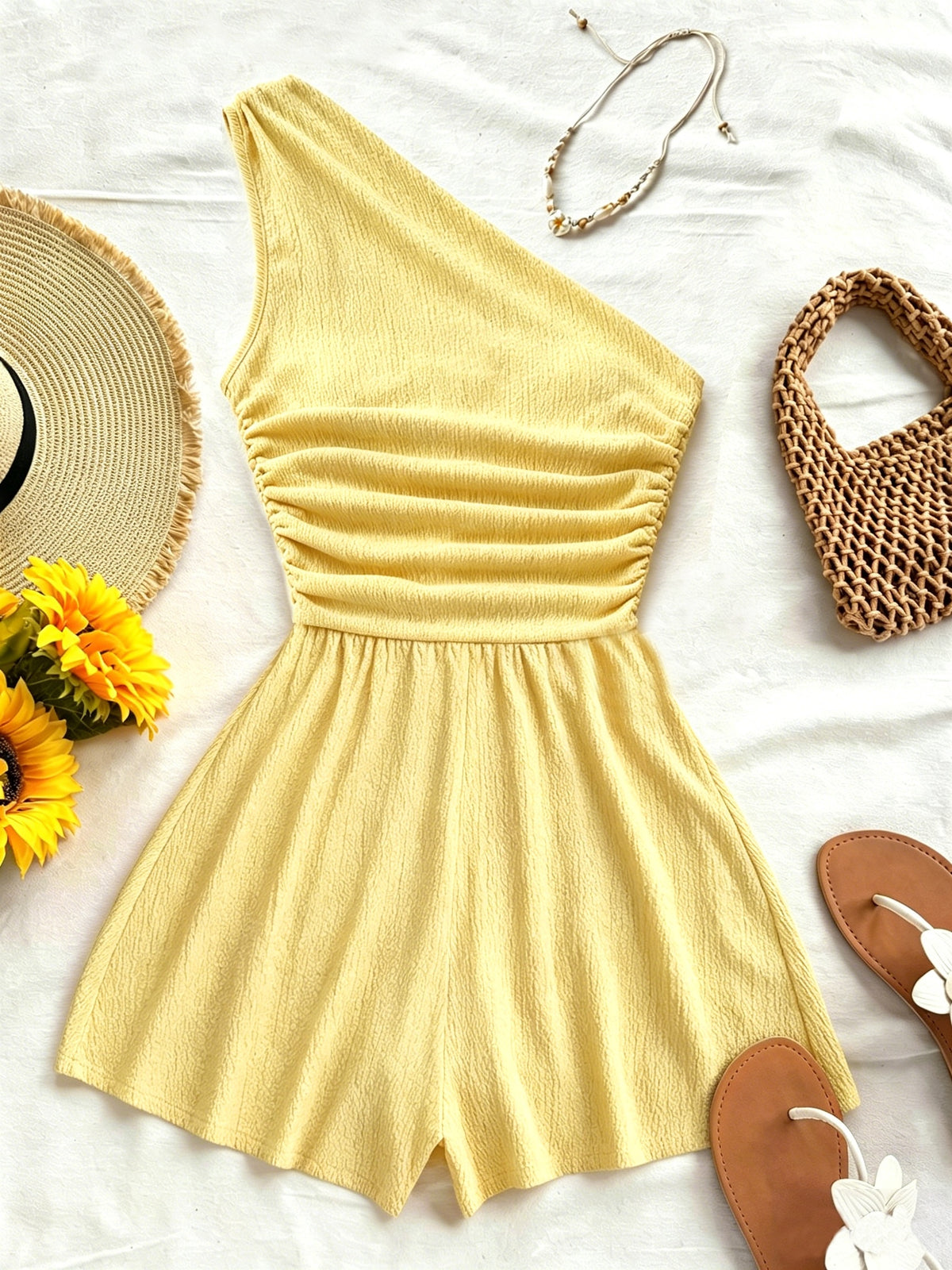 New Korean-Style Niche Jumpsuit for Women, Pure Alluring Vibe Strapless Fashionable A-Line Spicy Short Jumpsuit for Vacation Trips - Goose Yellow