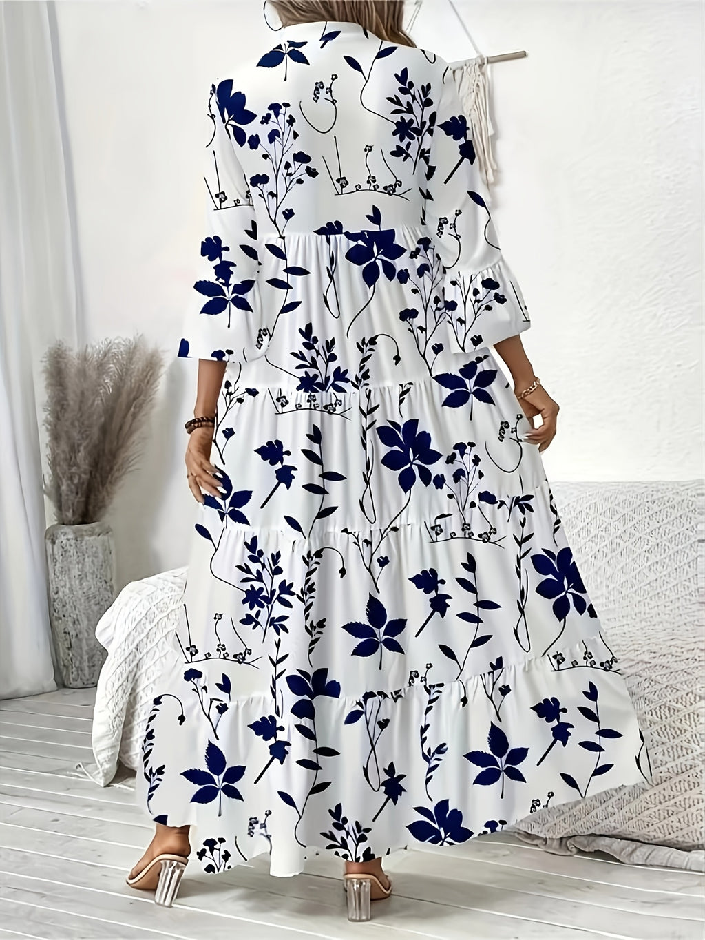 Directional Floral Print V-Neck Pleated Long-Sleeve Dress - White