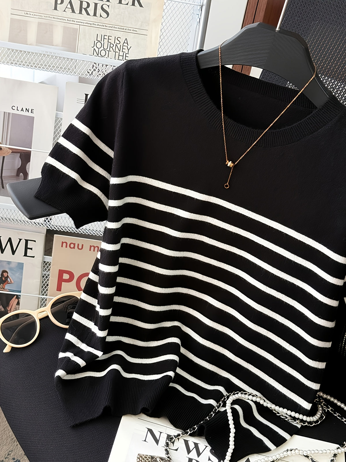 2026 New Women'S Summer Clothing Striped Short-Sleeved Top - Elegant Round Neck Color Block Design, Breathable Spring/Summer Casual/Formal Wear, Versatile Slim Fit T-Shirt, Everyday Fashion - Black