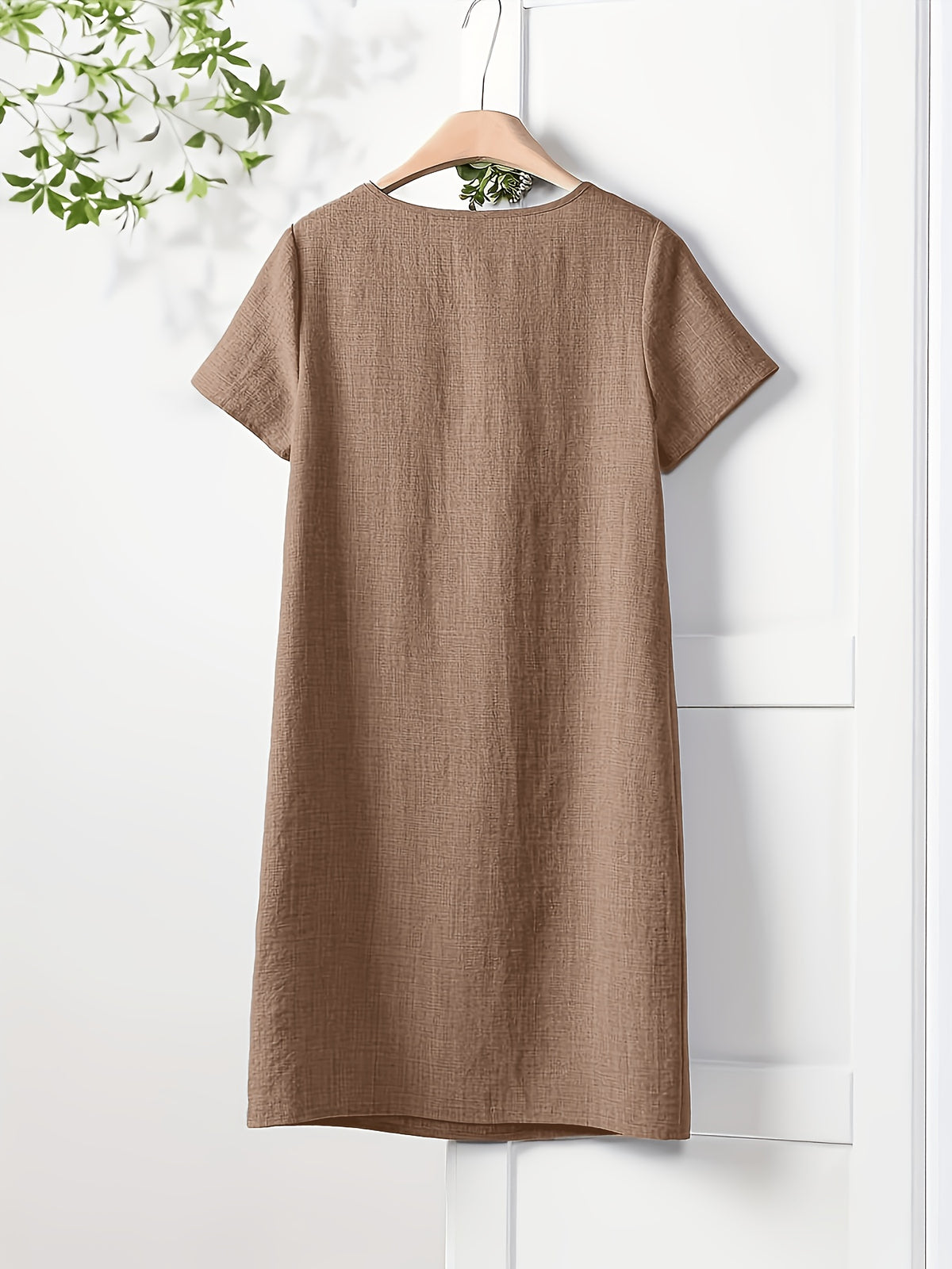 Women's Short-Sleeve Dress with Functional Pockets - Straight-Cut -Line Mid-Length Dress, Loose Fit Round Neck Short Sleeve Dress Suitable for Spring Summer Fall, Casual to Semi-Formal Wear, Machine Washable Solid Color Dress - Rose Brown