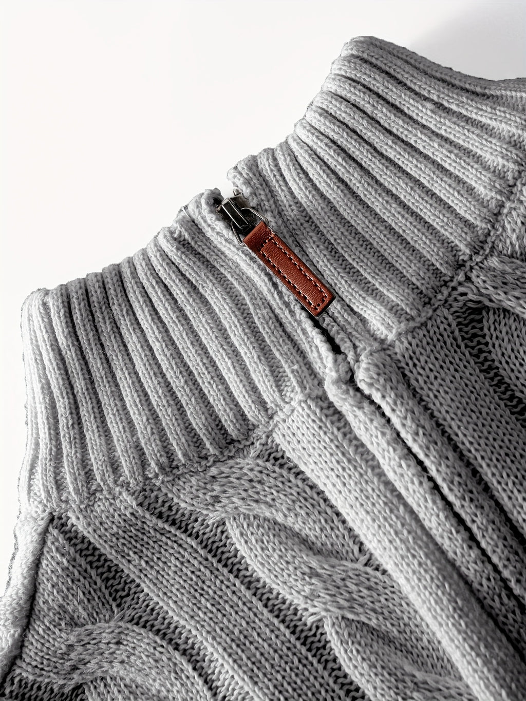 Men's Fashion High-Neck Zipper Twist Knit Sweater, Solid Color Versatile Pullover, Soft Medium-Stretch Fabric, Suitable for Autumn/Winter Office, Date Night, Casual Wear, Ideal as a Gift - Grey