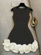 Elegant And Refined Women'S Black Square Neckline Sleeveless Fitted Bridesmaid Dress with Color-Blocked White Floral Ruffled Hem. Fashionable And Elegant Item. Suitable for Parties, Dating, Vacation, And Daily Wear - Black