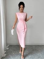 This Is a Stylish Women's Dress Suitable for Daily Wear and Special Occasions. It Features a Design with a Round Neckline and Is Adorned with Pearl Pleats, Making It an Ideal Bridesmaid Dress for Dates, Daily Commutes, Parties, and Banquets - pink