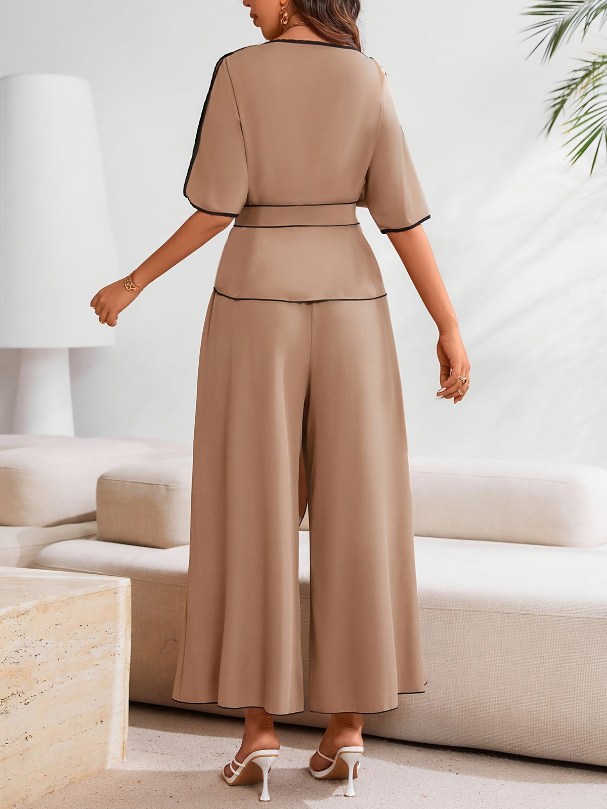 Two-Piece Women'S Casual Elegant Color Block Round Neck Short-Sleeved Shirt And Wide-Leg Pants Set - Khaki