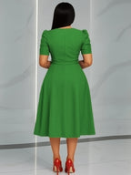 Women'S Elegant V-Neck Ruched Midi Dress, Solid Color Short Sleeve, Waist-Cinching Belt, Flowing Skirt, Perfect Spring Summer Outfit, Adult Fashion, Comfortable Daily Elegant Waist-Cinching Dress, Ruched Detail - Emerald Green