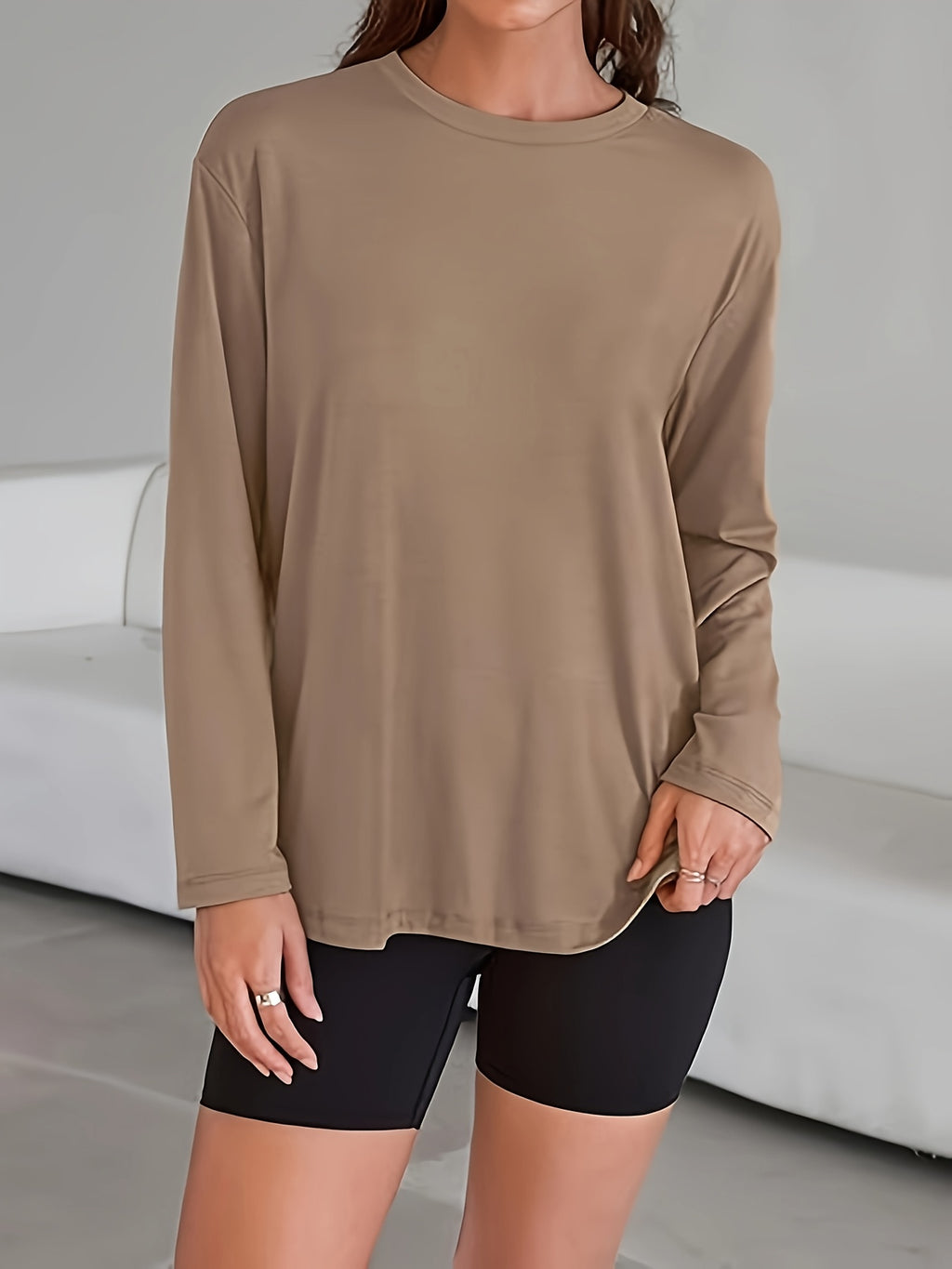 Spring and Autumn Women's Solid Color Curved Hem Long Sleeve T-Shirt, Loose Fit Drop Shoulder with Curved Hem to Cover Hips for a Effect - Camel