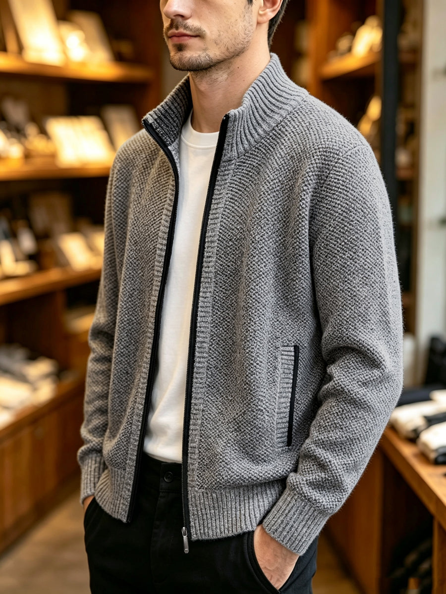 A Single Men's Thick Knitted Sweater Jacket, Made of Soft and Plush Fabric to Keep Warm and Comfortable, Easy to Match for Daily Commuting and Leisure. (Includes Only One Jacket) - Light Grey