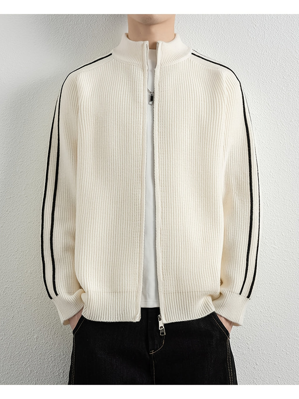 [Wading Whale OBM] Spring/Autumn New Men'S Knit Cardigan, Old Money Style Color-Block Striped Zipper Front Stand Collar Cardigan for Men, Business Casual Fashion Knitwear, Suitable for Spring, Autumn, Winter Layering Or Outerwear, Fits Daily Casual - White