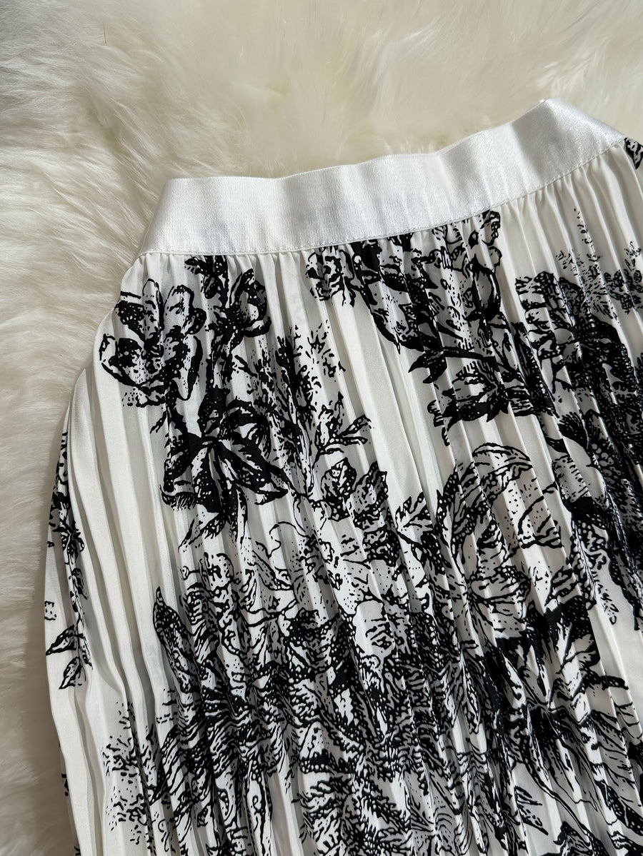 Summer High-End Print Long Dress Pleated Large Swing Skirt - White