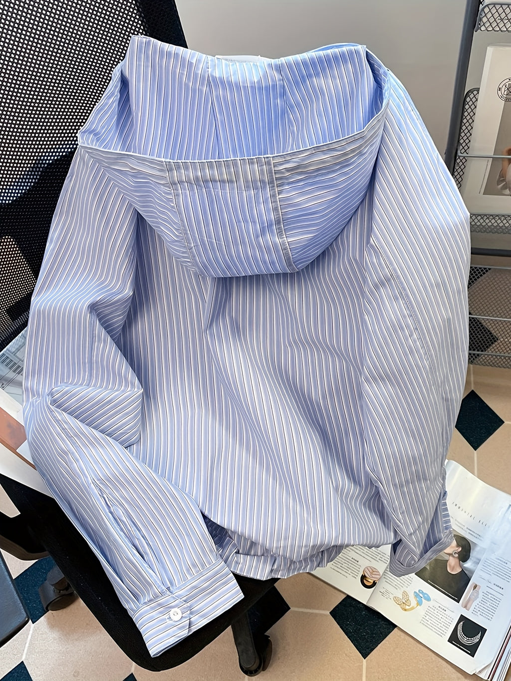 Women's Japanese-Style Blue Striped Hooded Sweatshirt, Loose Vintage Hong Kong Chic Casual Outerwear Top for Spring and Autumn, Fashionable Hoodie + Niannian - Bright Steel Blue