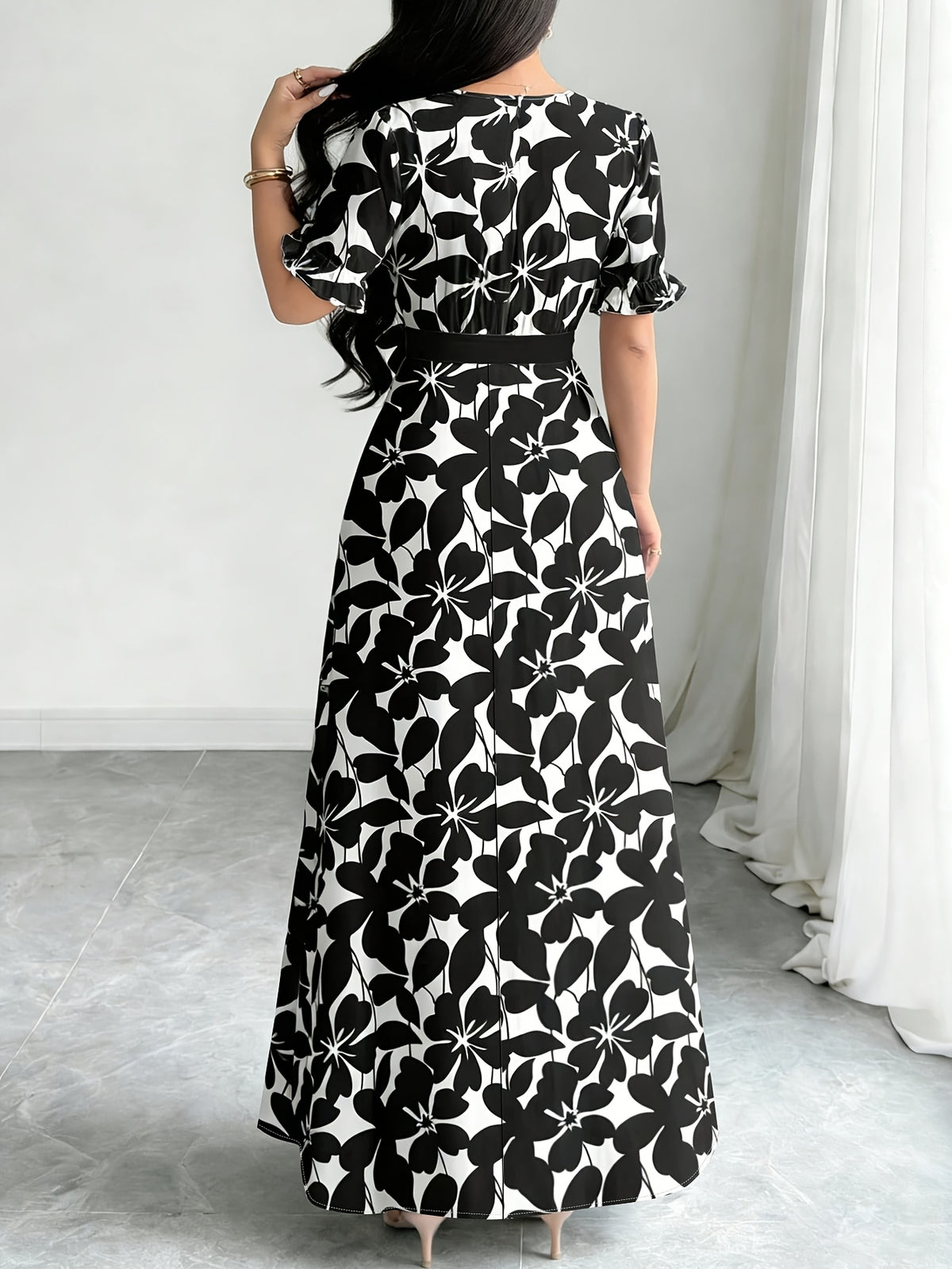 Women'S Printed Round Neck Casual Waist Dress - Black