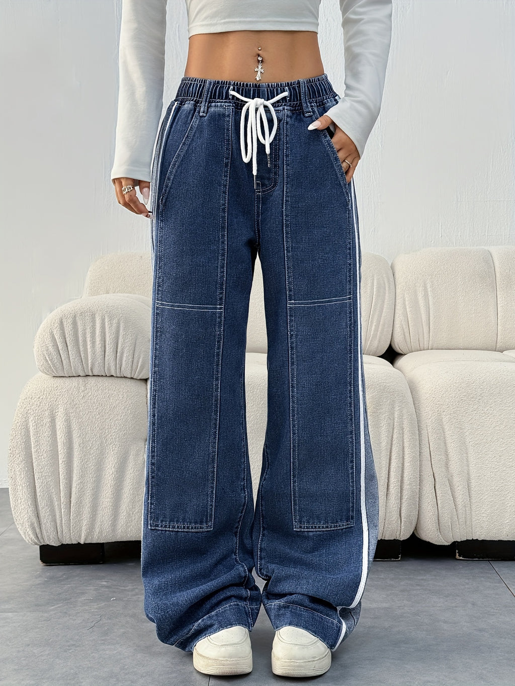 Women's Casual Style Paper Bag Waist with Drawstring Design, Loose-fit Jeans Featuring Side Slant Pockets, Patchwork Paneling, and Tape Detailing - Medium Blue