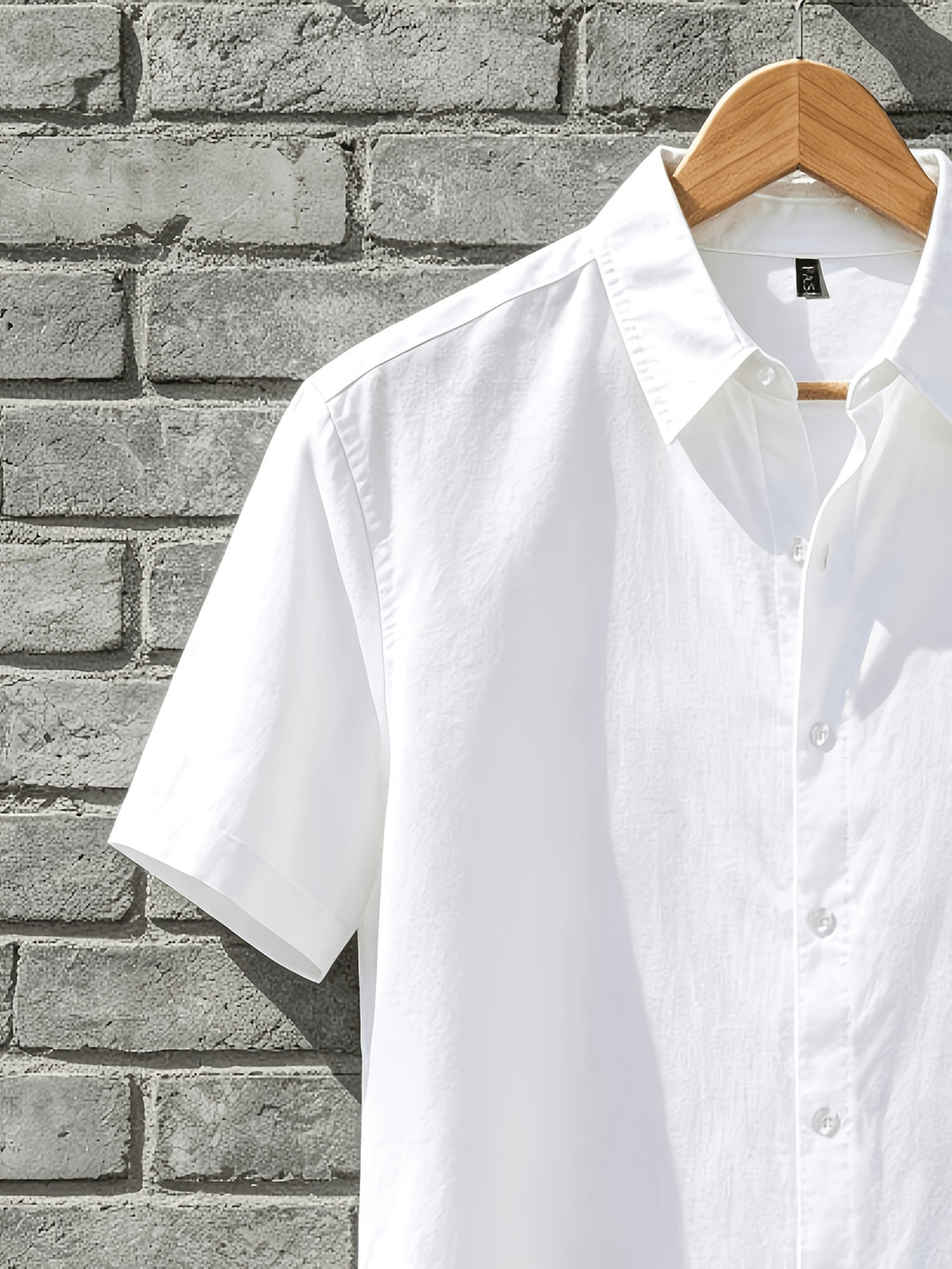 A Versatile Men'S Short-Sleeved Shirt for Summer, Featuring a Easy Solid Color Collar Design And Breathable Fabric for Long-Lasting Freshness. Available in Multiple Colors, It Is Easy to Handle for Casual Commuting. (solely Includes 1 Top) - White