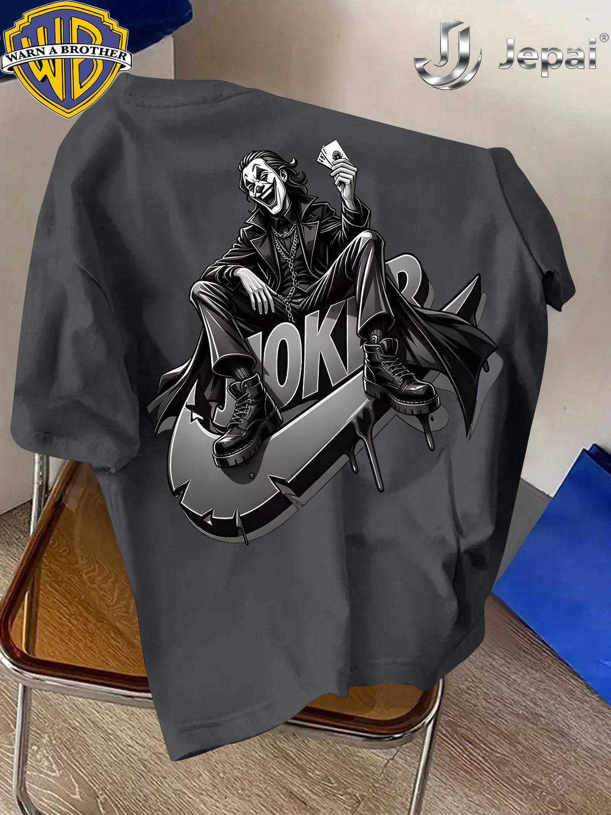 Warner Exclusive, Vintage Street Style DC Joker Themed Print Men's Summer Basic Daily Casual Short-Sleeve Top, Casual Crew Neck Shirt, Suitable for Outdoor Wear, Fitness, Office, and Daily Outfits, an Essential Item for Men's Basic Wardrobe - Dark Gray