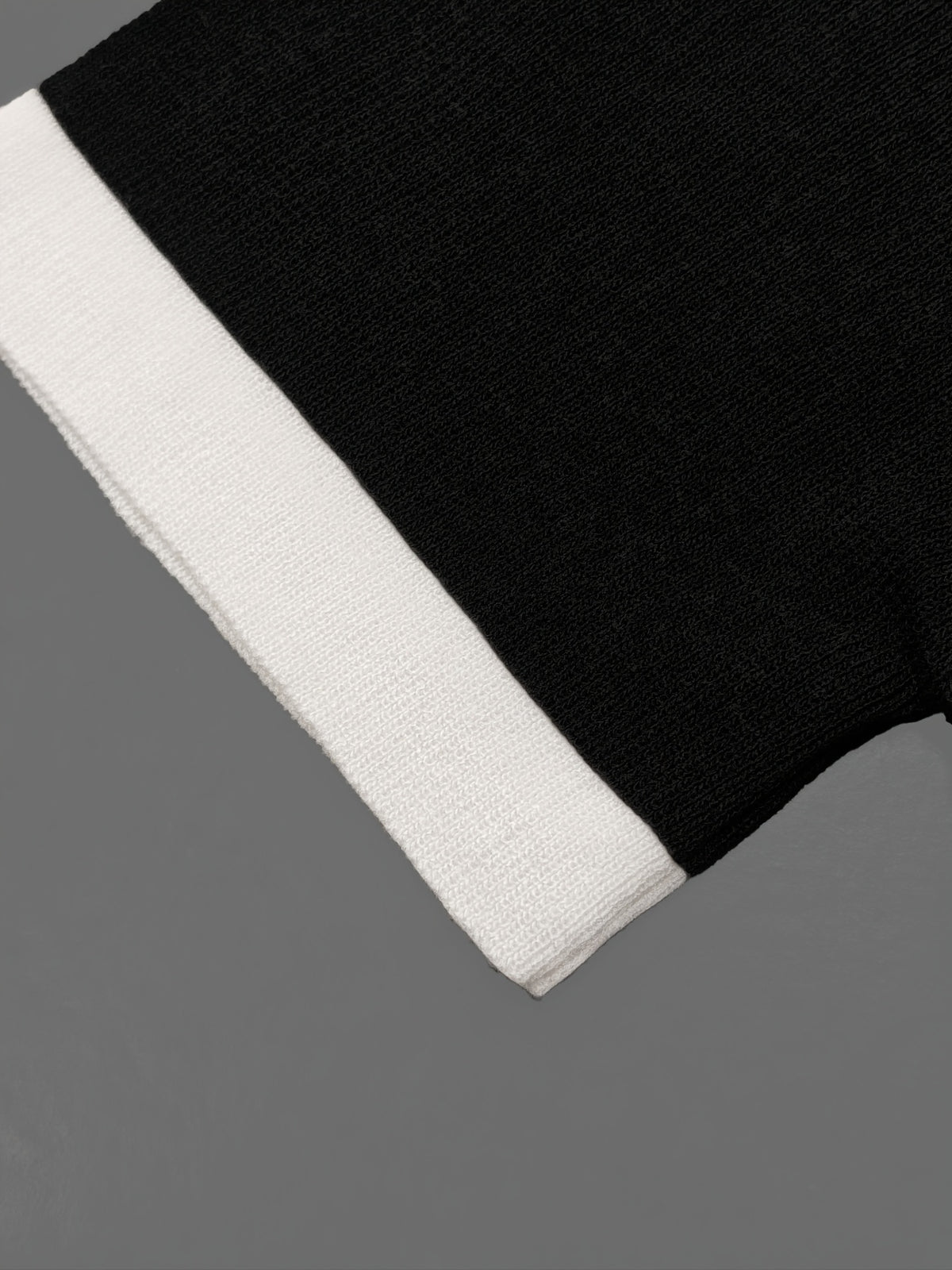 Popular New Spring/Summer Contrast Color Neckline and Cuffs Pullover Short-Sleeve T-Shirt, Ins-Style Simple and Fresh Fabric T-Shirt - Black