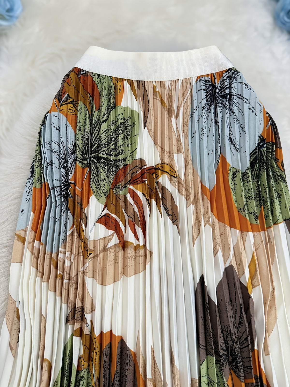 Vintage Print Pleated Elastic Waist Fashion Skirt for Women, High-Waisted A-Line Commuter Versatile Flared Long Skirt with a Draped Mermaid Tail - White