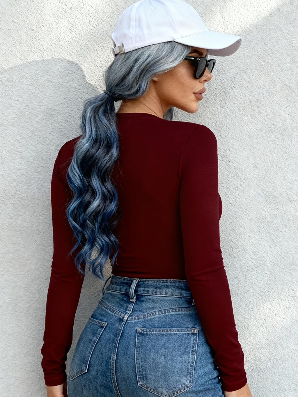 Solid Color Long Sleeve Round Neck Top, Casual Slim-Fit T-Shirt, Essential for Casual Wear and Shopping, Made of Stretch Fabric, Machine Washable Base Layer Shirt Suitable for All Seasons - Brick Red