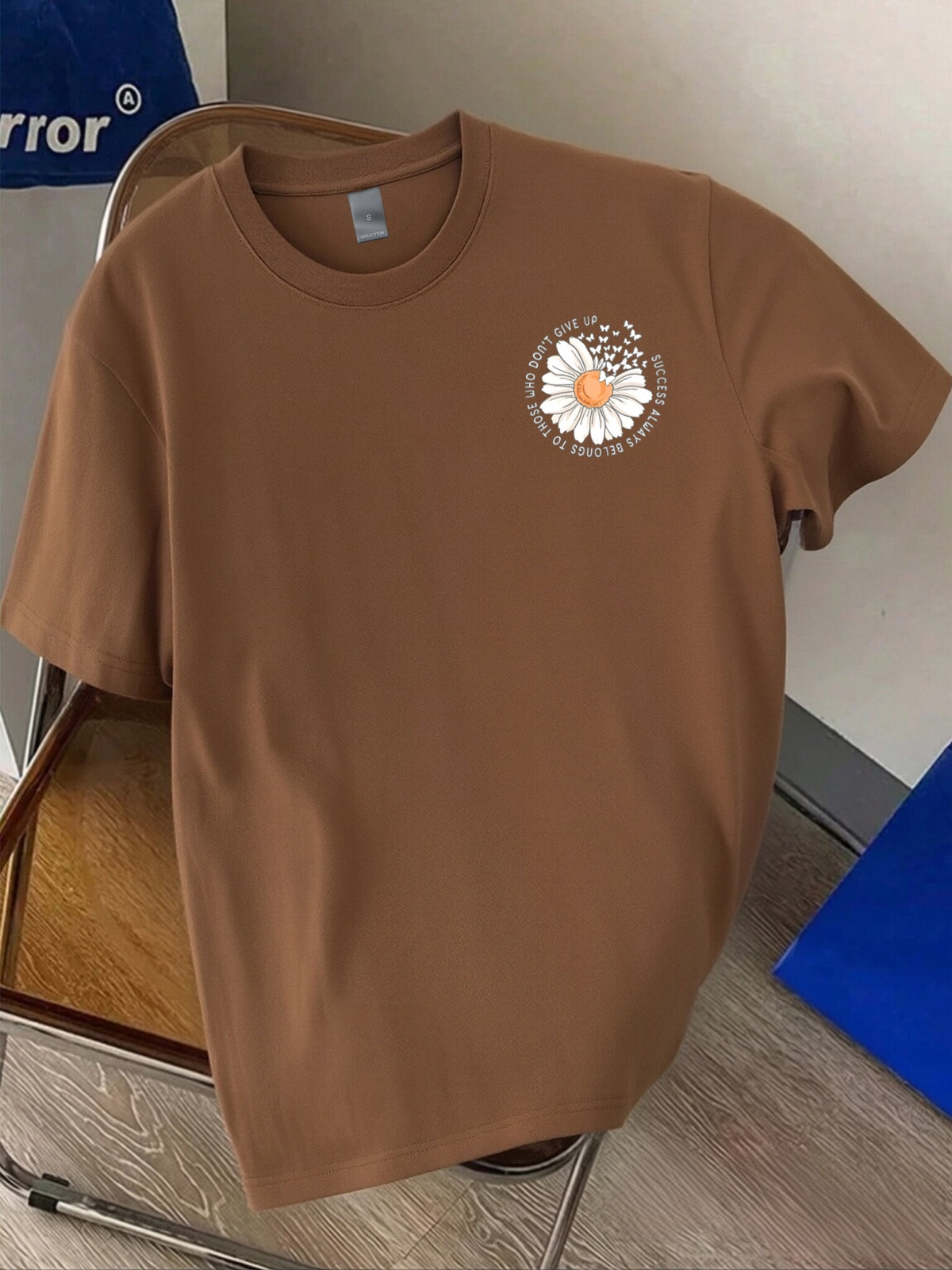 Men's 100% Pure Cotton Comfortable Casual Soft Breathable Daisy and Butterfly Print Short-Sleeve T-Shirt for Spring and Autumn Daily Commuting - Coffee Brown