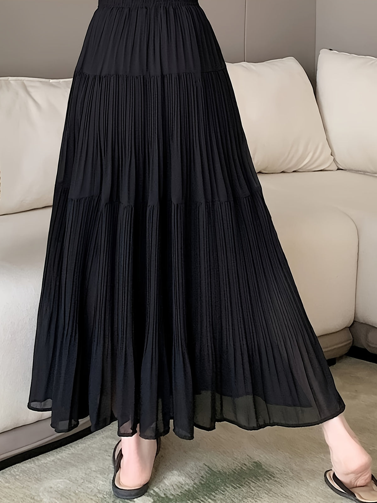 Pleated A-line Skirt with a Loose, Flared Cut - Black